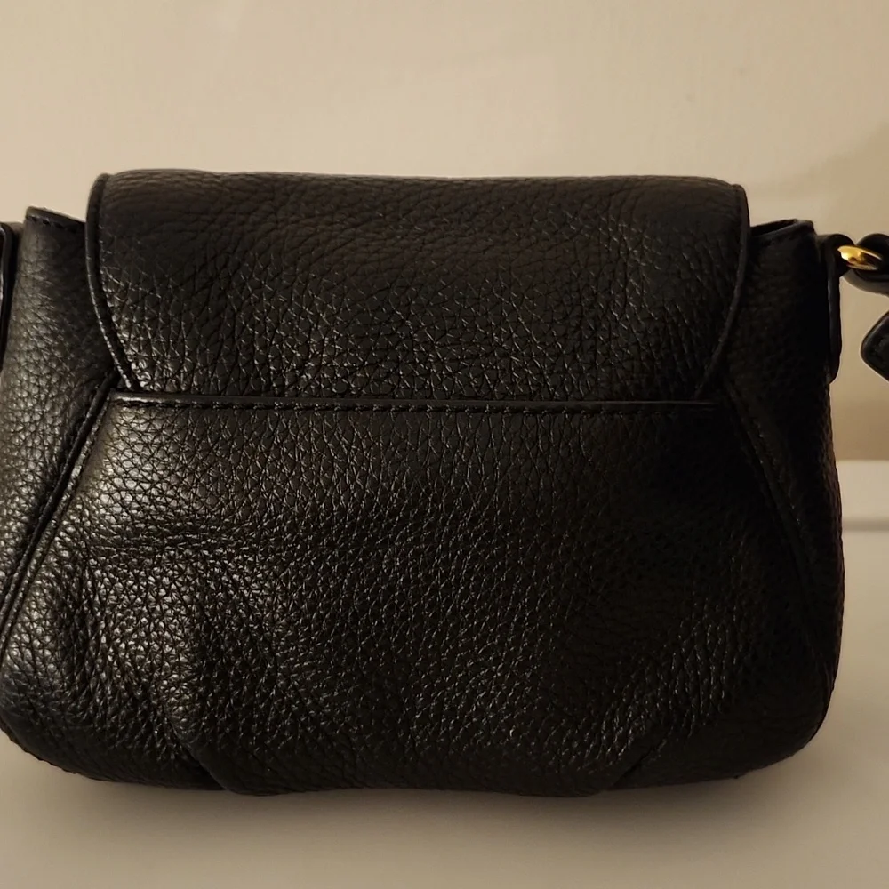 Michael Kors Leather Crossbody w/Free Fossil Cardholder